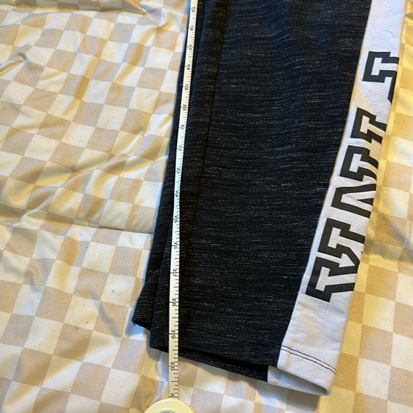 Pink Victoria’s Secret sweatpants - Picture 8 of 9